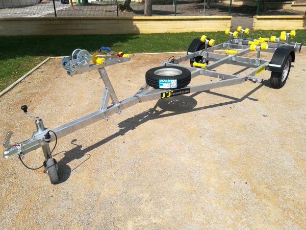 REMOLQUE RNJJ11: 6 x 2  (750kg)