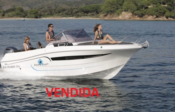 Pacific Craft 700 Sun Cruiser + Yamaha F200XCB