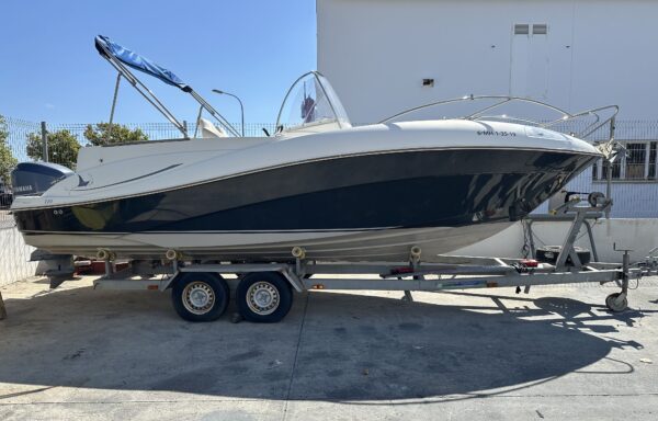 QUICKSILVER 720 COMMANDER + YAMAHA F225