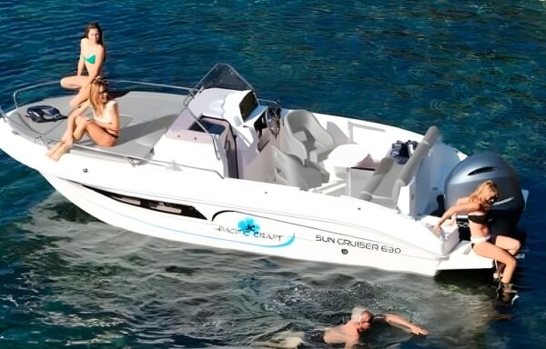 PACIFIC CRAFT 630 SUN CRUISER + YAMAHA F150LC